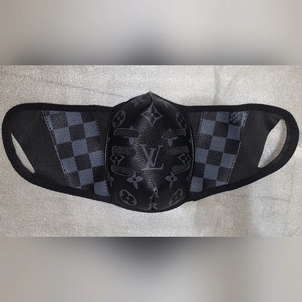 ⚜️ [NWOT] Luis Viutton Lux LV Mask